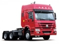 拖车de BonneQualitéSinotrukHowo 6 x 4 Tracteur Camion Avec Deux litssuperposés，tête，têtede10 roue tracteur