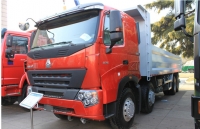 各种类型的Sinotruk Howo A7重型卡车371PS 8x4自卸卡车ZZ3317N4667N1