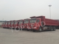 SINOTRUKHO 6x4倾卸卡车标准出租车,10轮倾卸卡车,25吨Tipper卡车