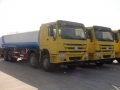Sinotruk Howo 8x4水车卡车，30m3水喷水卡车，30000升水洒水车